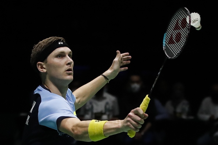 法国羽毛球队完胜日本羽毛球队，安赛龙统治全场