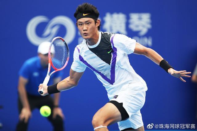 T1碾压PSG，Viper打出惊人五杀焦点之战四强赛，强势挺进下一轮