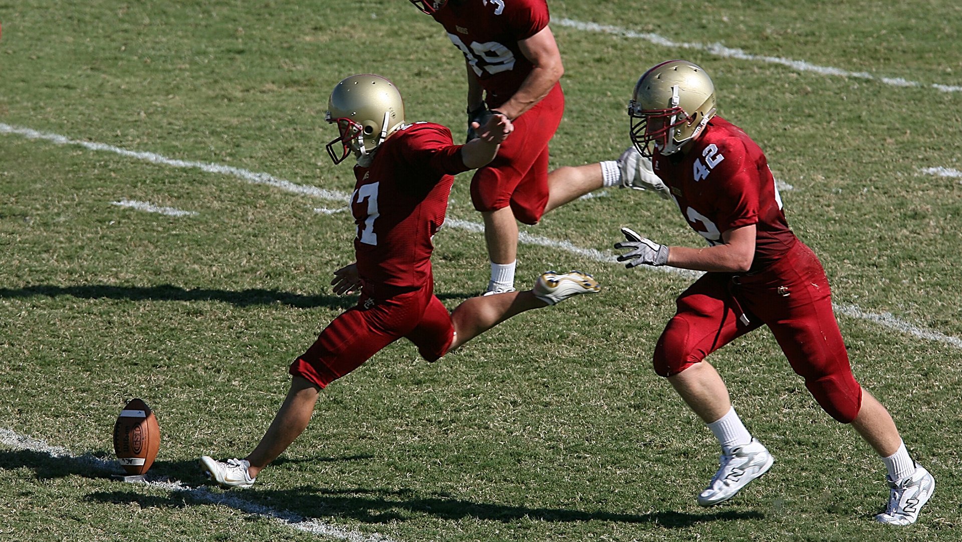 伊朗的钢铁防线与法国的一把尖刀,当整体战术遇上绝对天赋